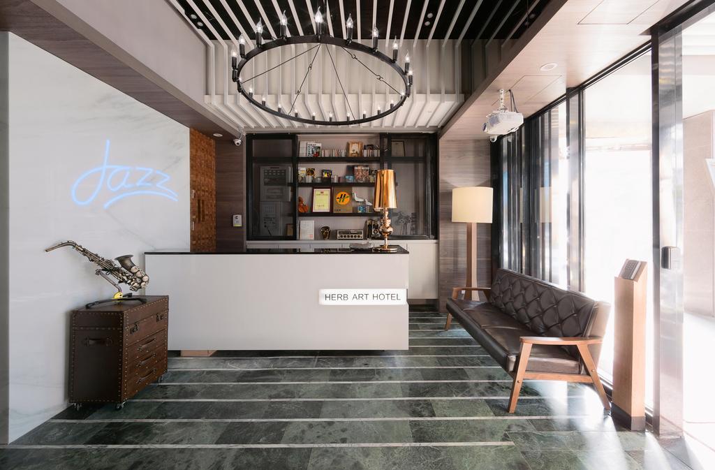Herb Art Hotel Цзилун Номер фото