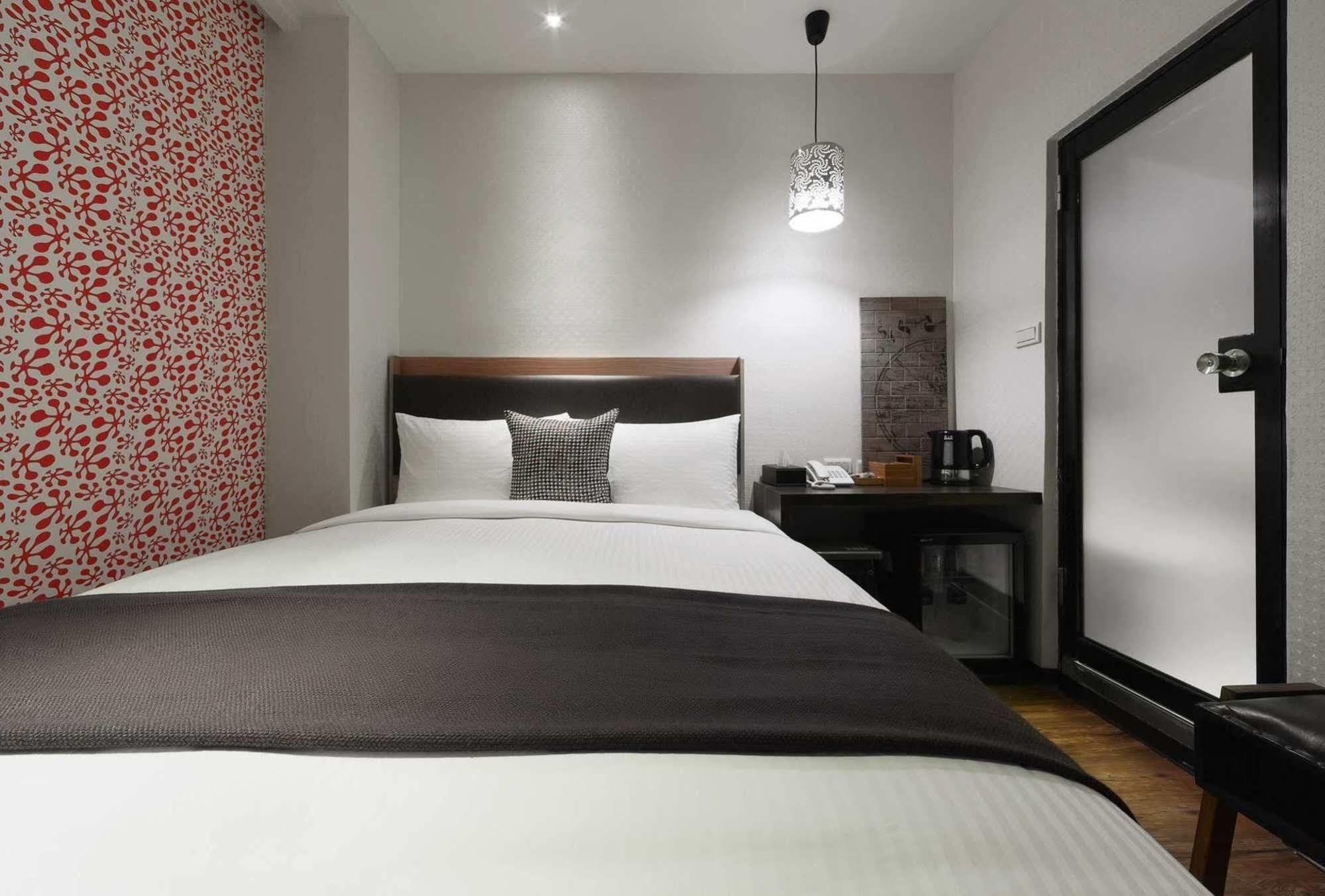 Herb Art Hotel Цзилун Экстерьер фото