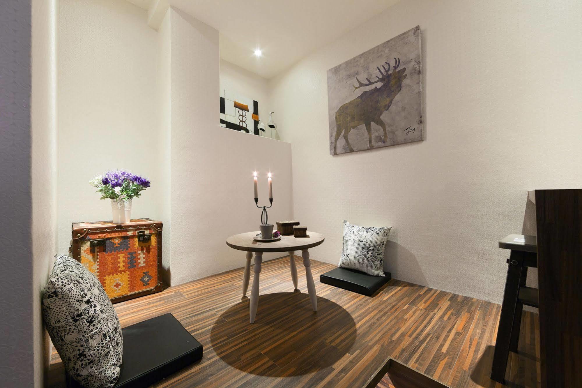 Herb Art Hotel Цзилун Экстерьер фото