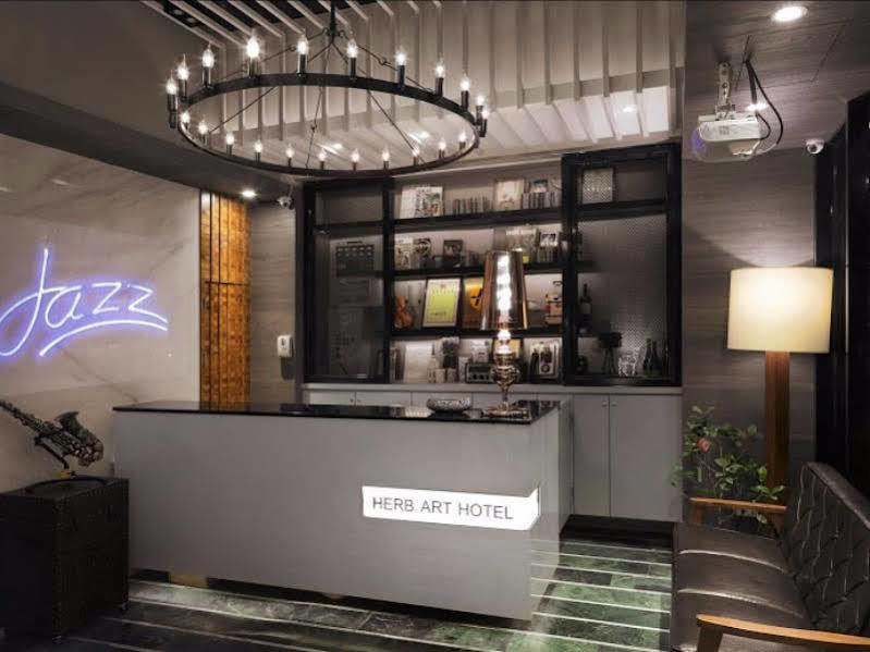 Herb Art Hotel Цзилун Экстерьер фото